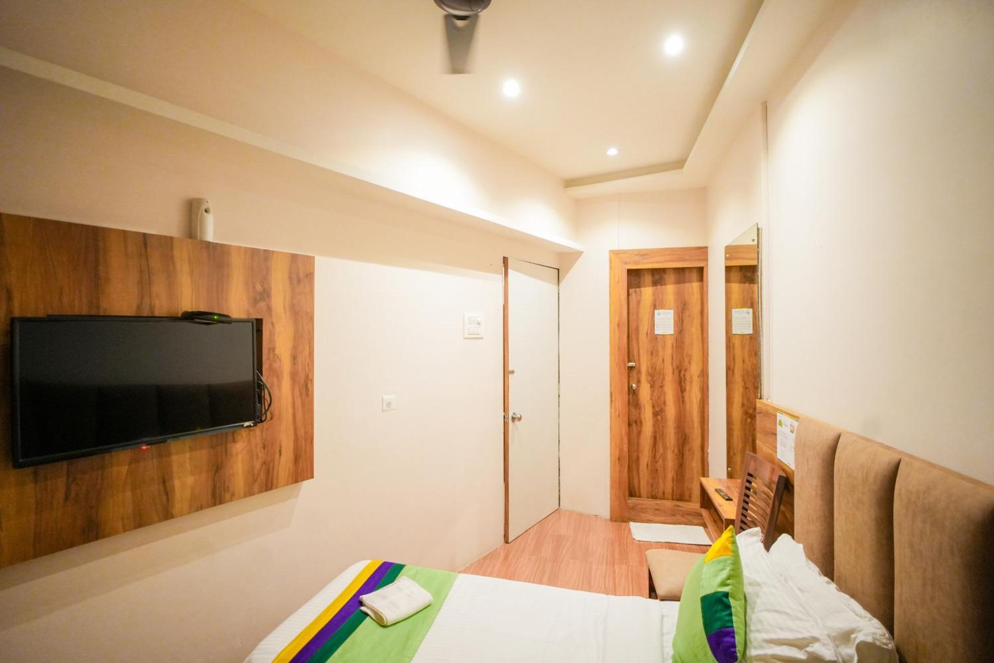 Hotel Skylink Hospitality Mahalaxmi Bombaim Exterior foto