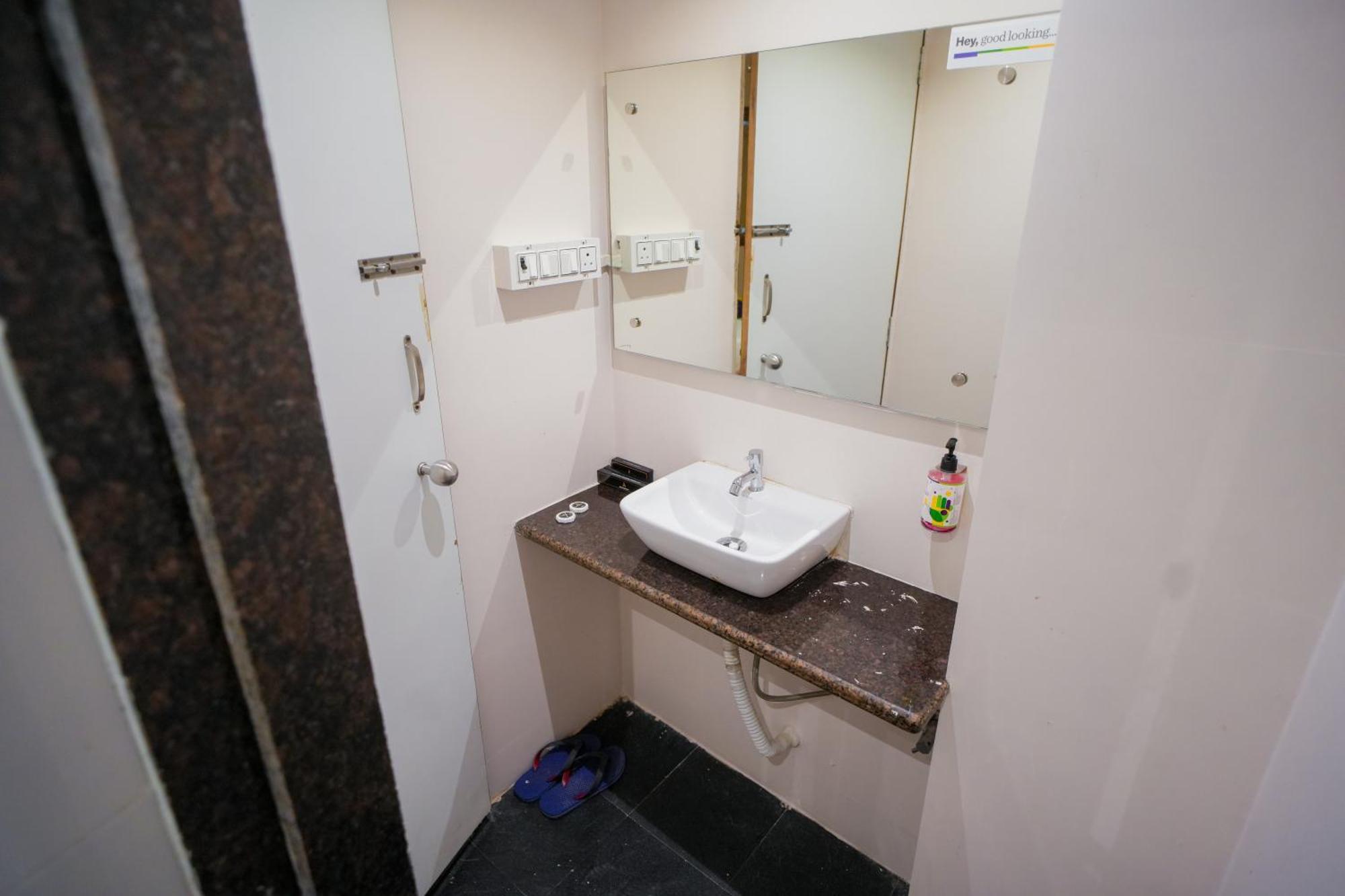 Hotel Skylink Hospitality Mahalaxmi Bombaim Exterior foto