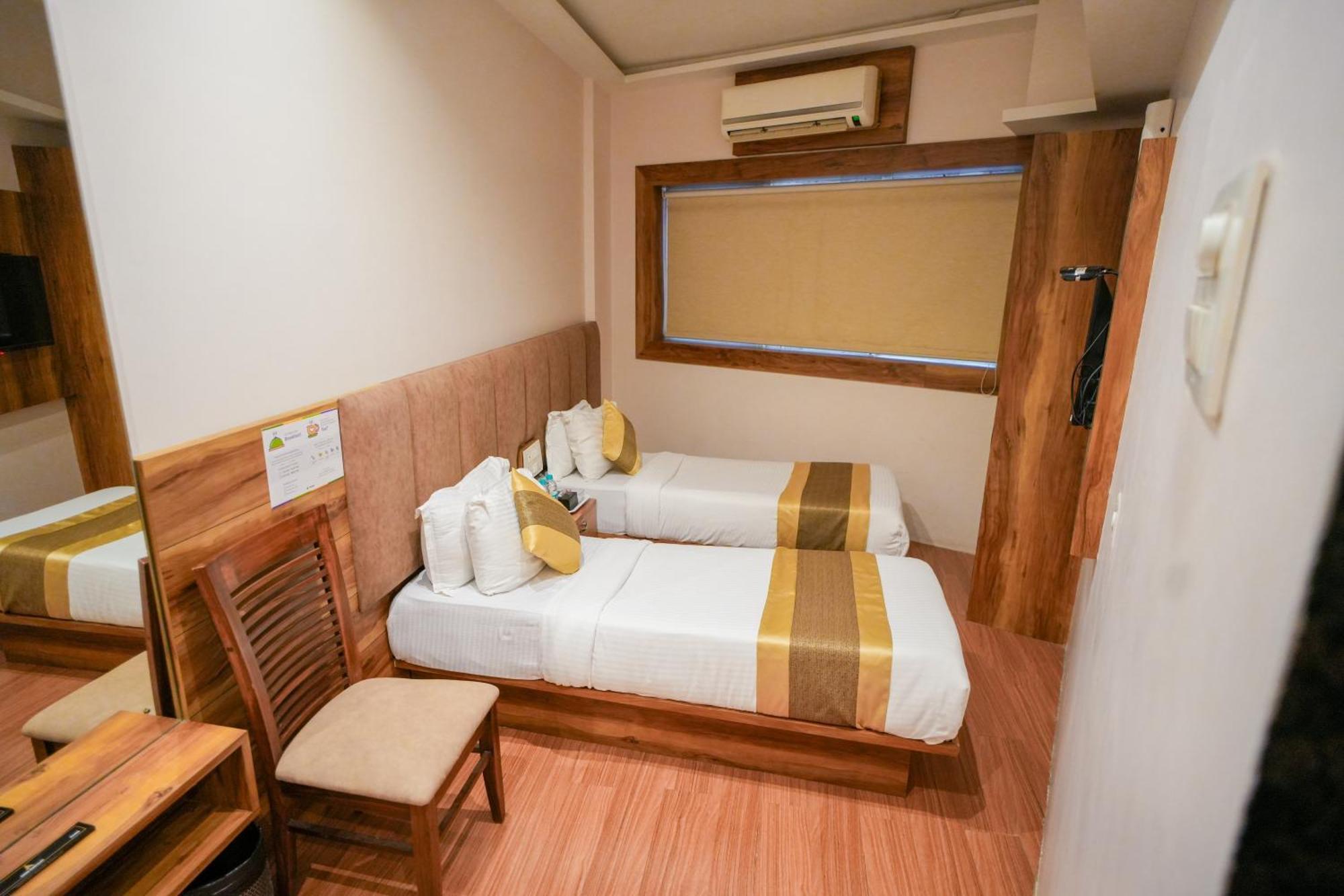 Hotel Skylink Hospitality Mahalaxmi Bombaim Exterior foto