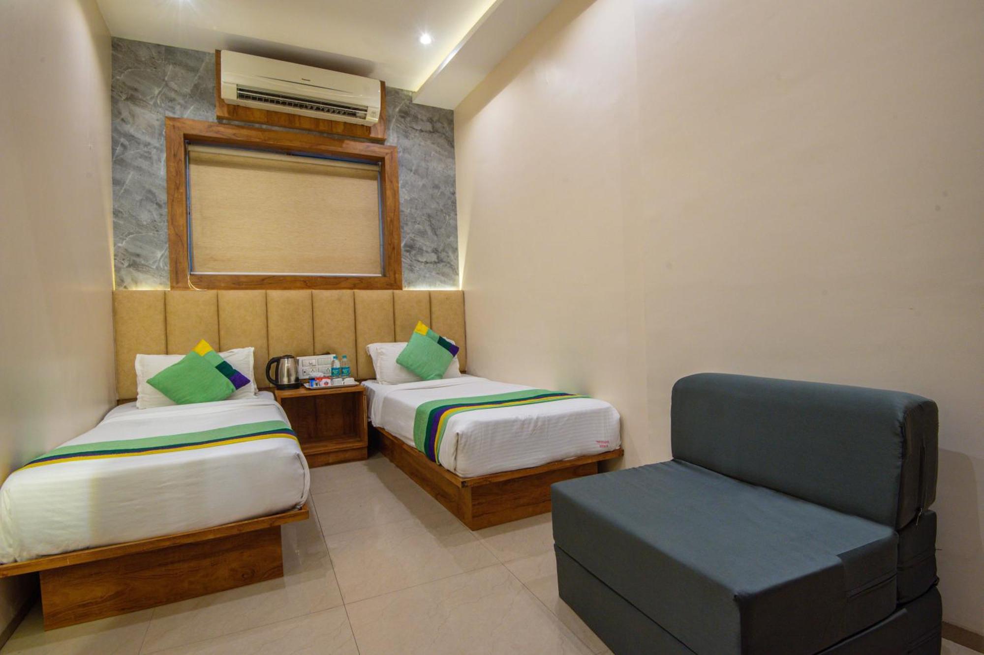 Hotel Skylink Hospitality Mahalaxmi Bombaim Exterior foto